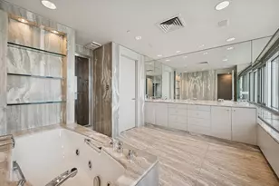 132 E Delaware Pl, Chicago, IL 60611 - Photo 24