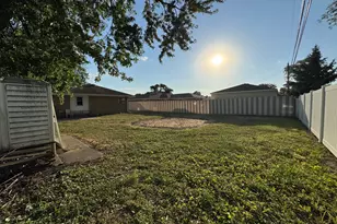 7838 W 73rd Pl, Bridgeview, IL 60455 - Photo 22