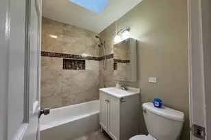 7838 W 73rd Pl, Bridgeview, IL 60455 - Photo 8