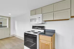 413 E Lincoln St, Monticello, IL 61856 - Photo 12