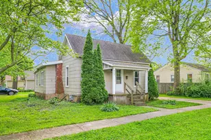 413 E Lincoln St, Monticello, IL 61856 - Photo 2