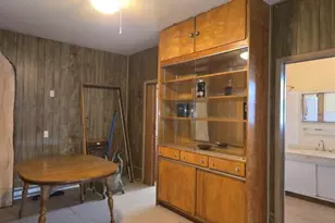 102 Center St, Augusta, IL 62311 - Photo 8