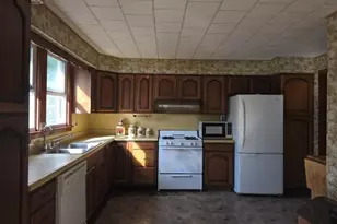 102 Center St, Augusta, IL 62311 - Photo 12