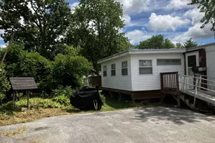 89 Chaucer Dr, Gardner, IL 60424 - Photo 1