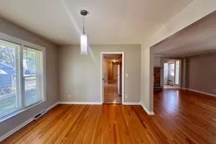 425 Cottonwood Rd, Frankfort, IL 60423 - Photo 6