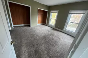 1002 N Roosevelt Ave, Bloomington, IL 61701 - Photo 12