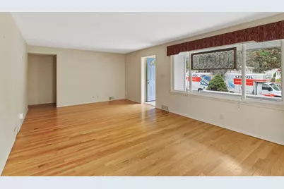 1208 W William Street, Champaign, IL 61821 - Photo 4