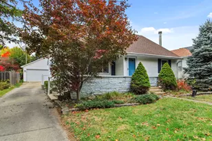 1208 W William St, Champaign, IL 61821 - Photo 2