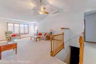 1208 Foxpointe Dr, Sycamore, IL 60178 - Photo 6