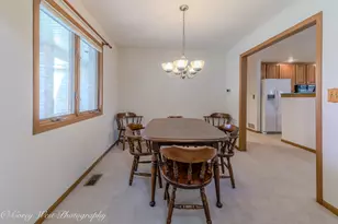 1208 Foxpointe Dr, Sycamore, IL 60178 - Photo 8