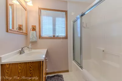 1208 Foxpointe Drive, Sycamore, IL 60178 - Photo 20