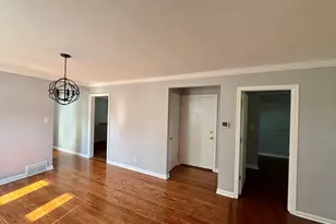 10324 Canterbury St, Westchester, IL 60154 - Photo 6