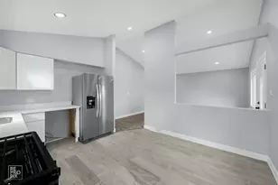 7616 S 78th Ave, Bridgeview, IL 60455 - Photo 4