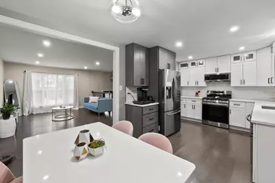 17803 Dogwood Lane, Hazel Crest, IL 60429 - Photo 2