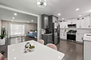 17803 Dogwood Ln, Hazel Crest, IL 60429 - Photo 2