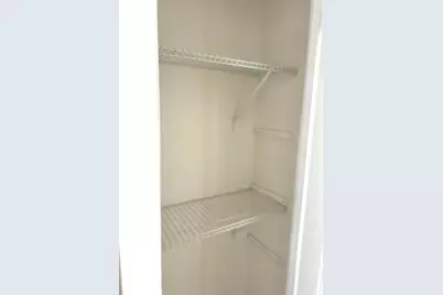 5427 W Montrose Avenue #1, Chicago, IL 60641 - Photo 10