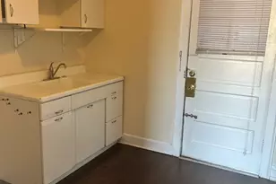 5427 W Montrose Ave, Chicago, IL 60641 - Photo 2