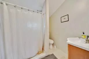 3915 N Kenneth Ave, Chicago, IL 60641 - Photo 16