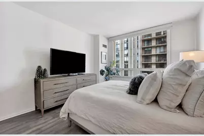 33 W Ontario Street #21H, Chicago, IL 60654 - Photo 18