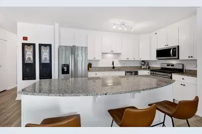 33 W Ontario Street #21H, Chicago, IL 60654 - Photo 6