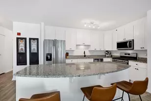 33 W Ontario St, Chicago, IL 60654 - Photo 6