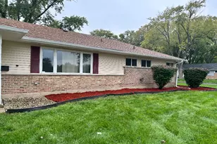 433 Lakewood Blvd, Park Forest, IL 60466 - Photo 2