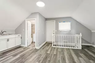 9720 S Exchange Ave, Chicago, IL 60617 - Photo 10