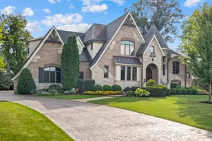 17W033 87th St, Willowbrook, IL 60527 - Photo 4