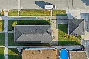 3353 N Ozanam Ave, Chicago, IL 60634 - Photo 24