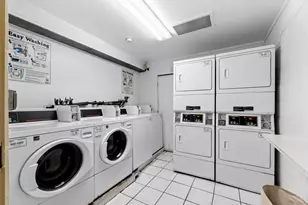 1227 S Harlem Ave, Berwyn, IL 60402 - Photo 10