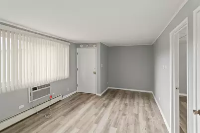 3007 W 87th Street #4, Evergreen Park, IL 60805 - Photo 4