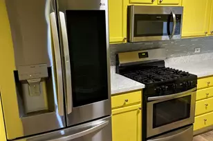 18600 Village West Dr, Hazel Crest, IL 60429 - Photo 8