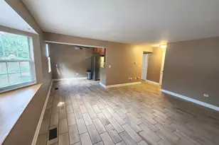 624 N Lake Shore Dr, Palatine, IL 60067 - Photo 2