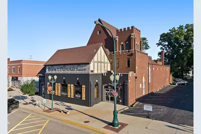 425 W State Street, Sycamore, IL 60178 - Photo 2