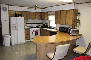 92 Oak Ave, Sandwich, IL 60548 - Photo 6