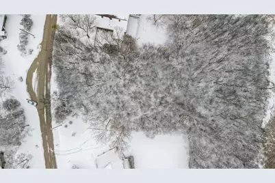 24334 N Grandview Drive, Lake Barrington, IL 60010 - Photo 2