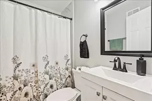 2N361 Diane Ave, Glen Ellyn, IL 60137 - Photo 8