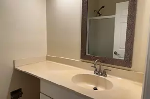 1250 N Streamwood Ln, Vernon Hills, IL 60061 - Photo 18