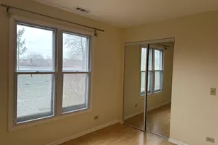 1250 N Streamwood Ln, Vernon Hills, IL 60061 - Photo 16