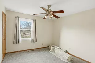 517 Hawthorne Ln, Peotone, IL 60468 - Photo 18