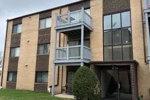 674 Pinecrest Dr, Prospect Heights, IL 60070 - Photo 1