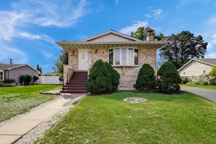 192 W 28th St, South Chicago Heights, IL 60411 - Photo 1