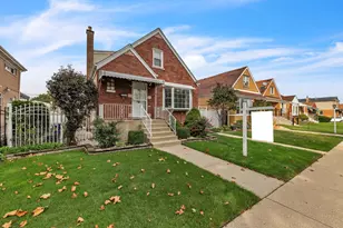 3814 W 69th Pl, Chicago, IL 60629 - Photo 2