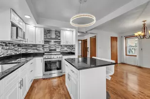 3814 W 69th Pl, Chicago, IL 60629 - Photo 8