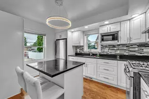 3814 W 69th Pl, Chicago, IL 60629 - Photo 10