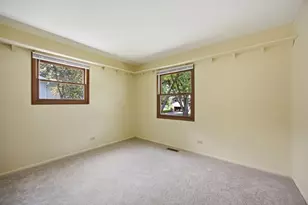 2713 Ravinia Ln, Woodridge, IL 60517 - Photo 18