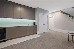 2027 W Belmont Ave, Chicago, IL 60618 - Photo 22