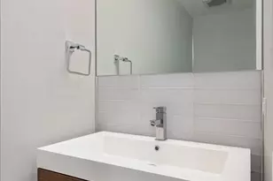 2027 W Belmont Ave, Chicago, IL 60618 - Photo 24