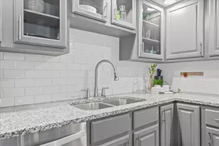 7 Briar Hill Cir, Champaign, IL 61822 - Photo 18