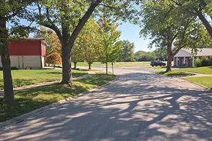 220 N Park Dr, Glenwood, IL 60425 - Photo 20